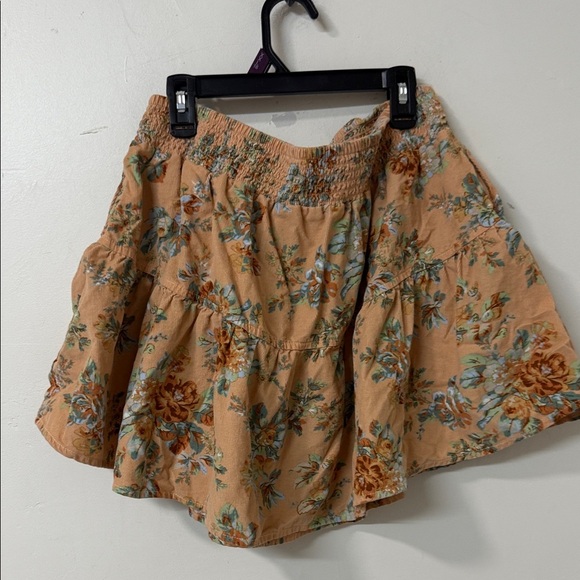 American Eagle Outfitters Tan peach Floral Skirt - Picture 3 of 3